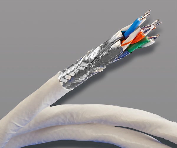 Ethernet Cables pour systèmes de défense terrestre